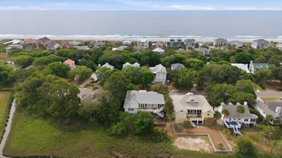 /international/us/504-w-beach-court-folly-beach-sc-110107829761/