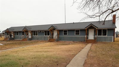 /international/us/605-carlson-place-henning-mn-110106277503/