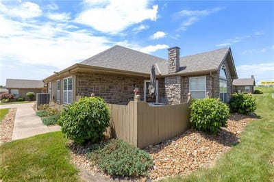 /international/us/674-ne-65th-terrace-gladstone-mo-110100410169/?lang=en