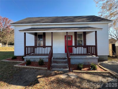 /international/us/112-van-buren-street-gaffney-sc-110108639352/