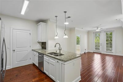 /international/us/901-abernathy-road-ne-atlanta-ga-110108337295/