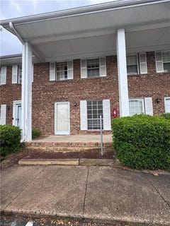 /international/us/1311-meadowview-road-greensboro-nc-110108293333/