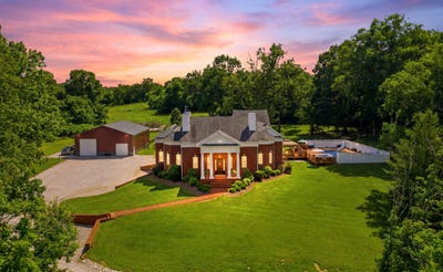 /international/us/1725-onan-bend-road-frankfort-ky-110109056304/