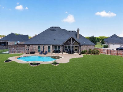 /international/us/2310-river-bend-court-midlothian-tx-110120535794/