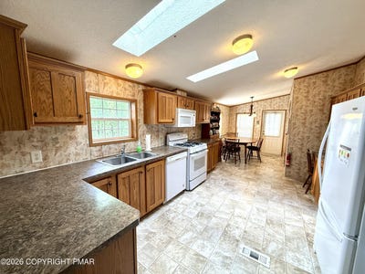 /international/us/212-hope-drive-new-ringgold-pa-110119737868/