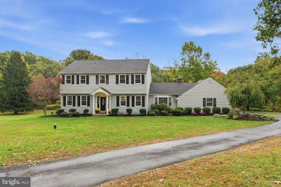 /international/us/2618-springhill-circle-furlong-pa-110120611369/