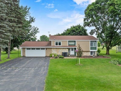 /international/us/102-s-6th-street-colby-wi-110100819327/