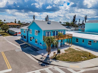/international/us/13343-gulf-boulevard-madeira-beach-fl-110108094010/