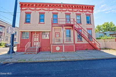 /international/us/1496-1498-3rd-street-rensselaer-ny-110101152090/