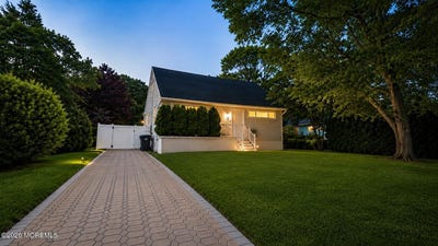 /international/us/409-wells-avenue-oakhurst-nj-110108879621/
