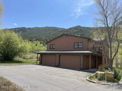 /international/us/1070-elk-run-lane-jackson-wy-110108078998/