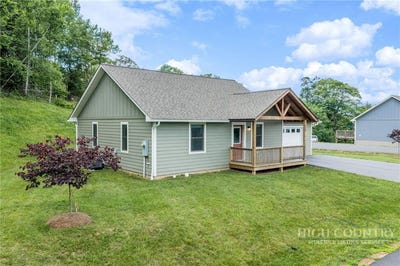 /international/us/347-townhomes-place-boone-nc-110109000721/