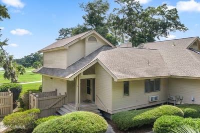 /international/us/2021-bluff-villas-road-st-helena-island-sc-110120152883/