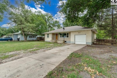 /international/us/921-w-5th-st-newton-ks-110108423387/