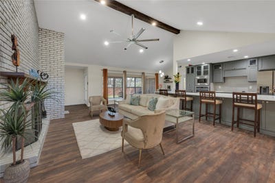 /international/us/224-plainview-drive-hurst-tx-110106673288/