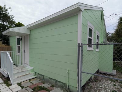 /international/us/1834-28th-avenue-n-st-petersburg-fl-110108588962/