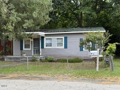 /international/us/113-s-4th-street-spring-lake-nc-110101318797/?lang=en