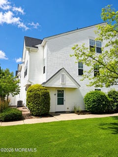 /international/us/58-madison-court-tinton-falls-nj-110108206270/