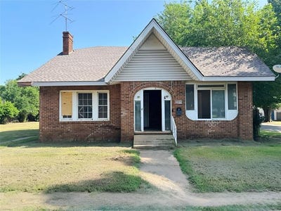 /international/us/1402-w-minnesota-avenue-chickasha-ok-110100965895/