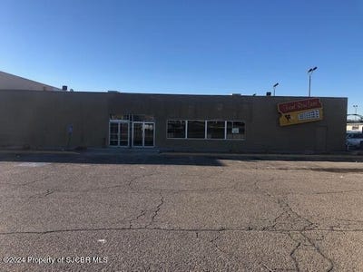 /international/us/2621-e-20th-street-farmington-nm-110107981223/