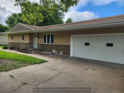 /international/us/4305-michigan-avenue-grand-island-ne-110108961032/