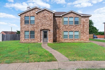 /international/us/1298-longleaf-drive-cedar-hill-tx-110108258923/