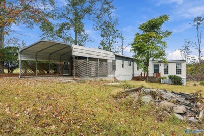 /international/us/7162-county-road-17-woodville-al-110120661278/