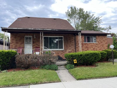 /international/us/18088-shields-street-detroit-mi-110101403475/