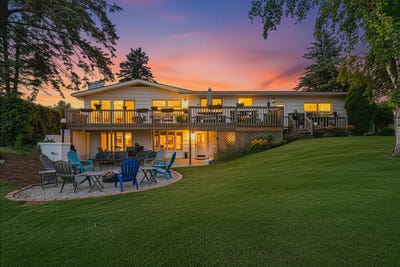 /international/us/178-riverside-drive-cheboygan-mi-110102148770/