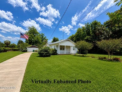 /international/us/5370-brown-street-graceville-fl-110108227675/