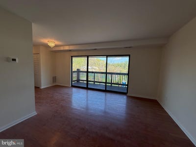 /international/us/2754-hollywood-road-falls-church-va-110107434821/