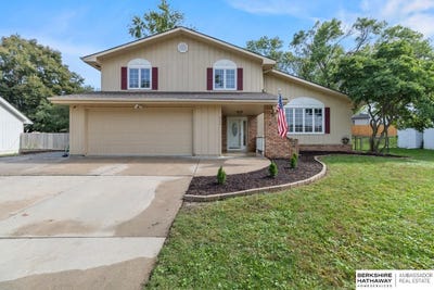 /international/us/911-buckboard-boulevard-papillion-ne-110110361722/