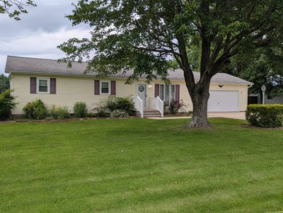/international/us/7906-e-laurel-lane-robinson-il-110100253335/