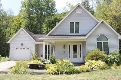 /international/us/957-coryland-road-columbia-cross-roads-pa-110107608988/