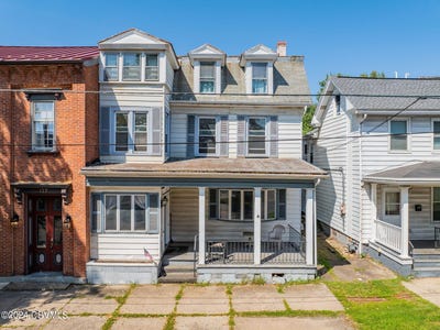 /international/us/133-bloom-street-danville-pa-110083288622/