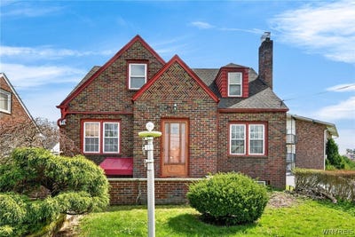 /international/us/841-cleveland-drive-buffalo-ny-110107954557/