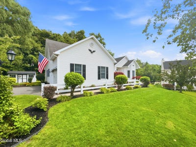 /international/us/6-sawyer-place-cohoes-ny-110109656966/