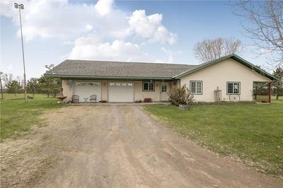 /international/us/16947-110th-avenue-milaca-mn-110107998273/