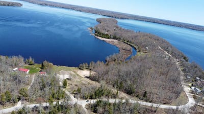 /international/us/long-point-road-germfask-mi-110108062560/