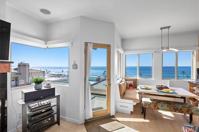 /international/us/207-42nd-street-manhattan-beach-ca-110120459672/