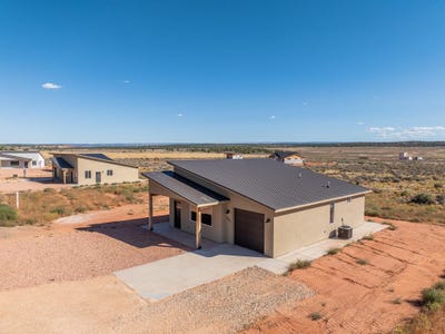 /international/us/4377-4375-e-colt-cir-kanab-ut-110105396474/