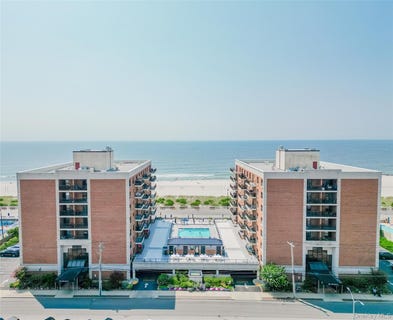 /international/us/230-w-broadway-long-beach-ny-110107415421/