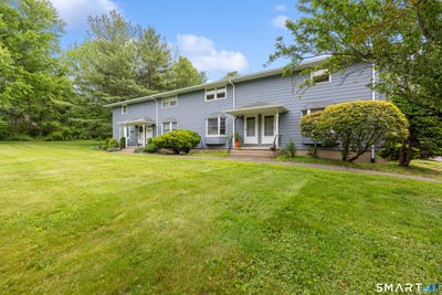 /international/us/93-clintonville-road-north-branford-ct-110108382545/