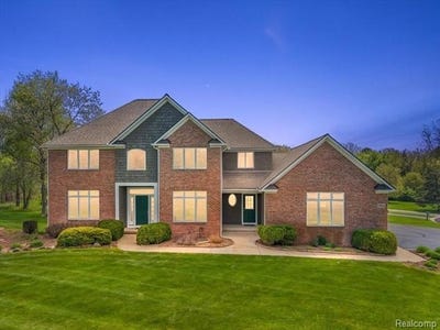 /international/us/7633-blue-gentian-court-webster-twp-mi-110108028875/