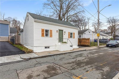 /international/us/27-padelford-street-providence-ri-110108626854/