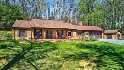 /international/us/329-red-hill-rd-fairfield-va-110107209251/