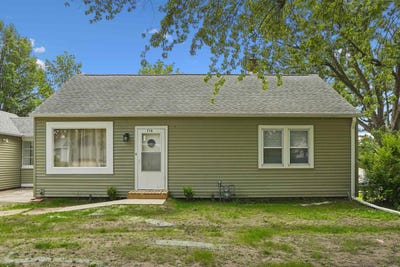 /international/us/716-w-18th-street-cedar-falls-ia-110108416586/