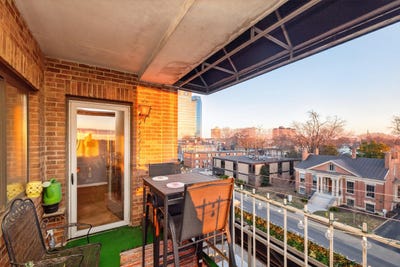 /international/us/355-s-broadway-lexington-ky-110105017612/