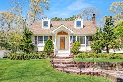 /international/us/27-summit-boulevard-westhampton-ny-110106322588/