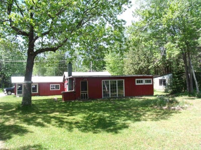 /international/us/1477-n-black-river-road-cheboygan-mi-110108552977/